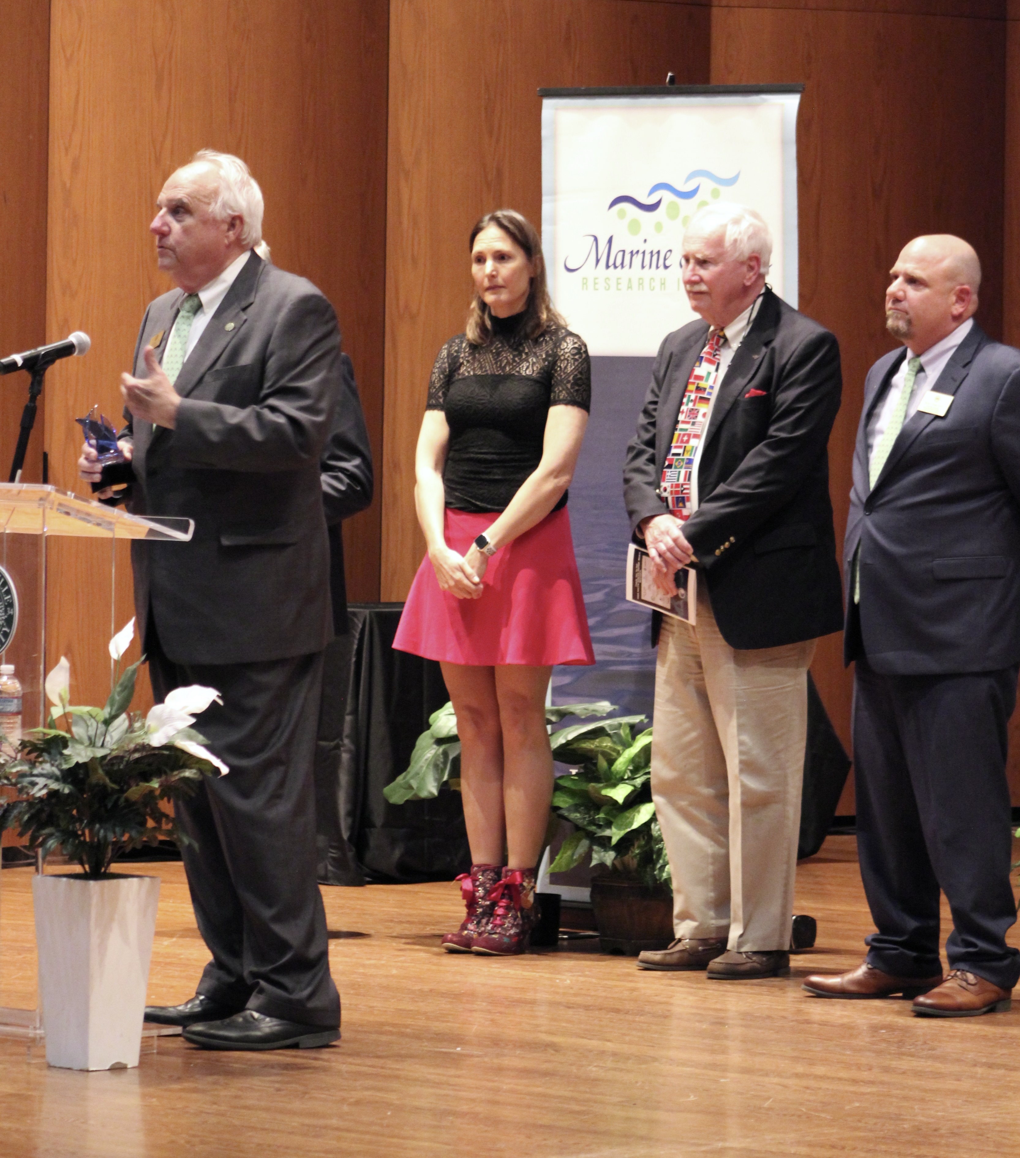 Helen Czerski on stage with MSRI faculty 