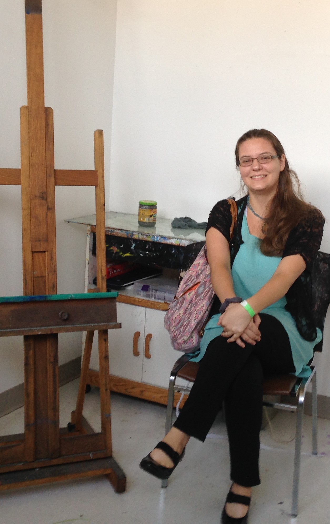 Artist Jessie Leasure in her studio