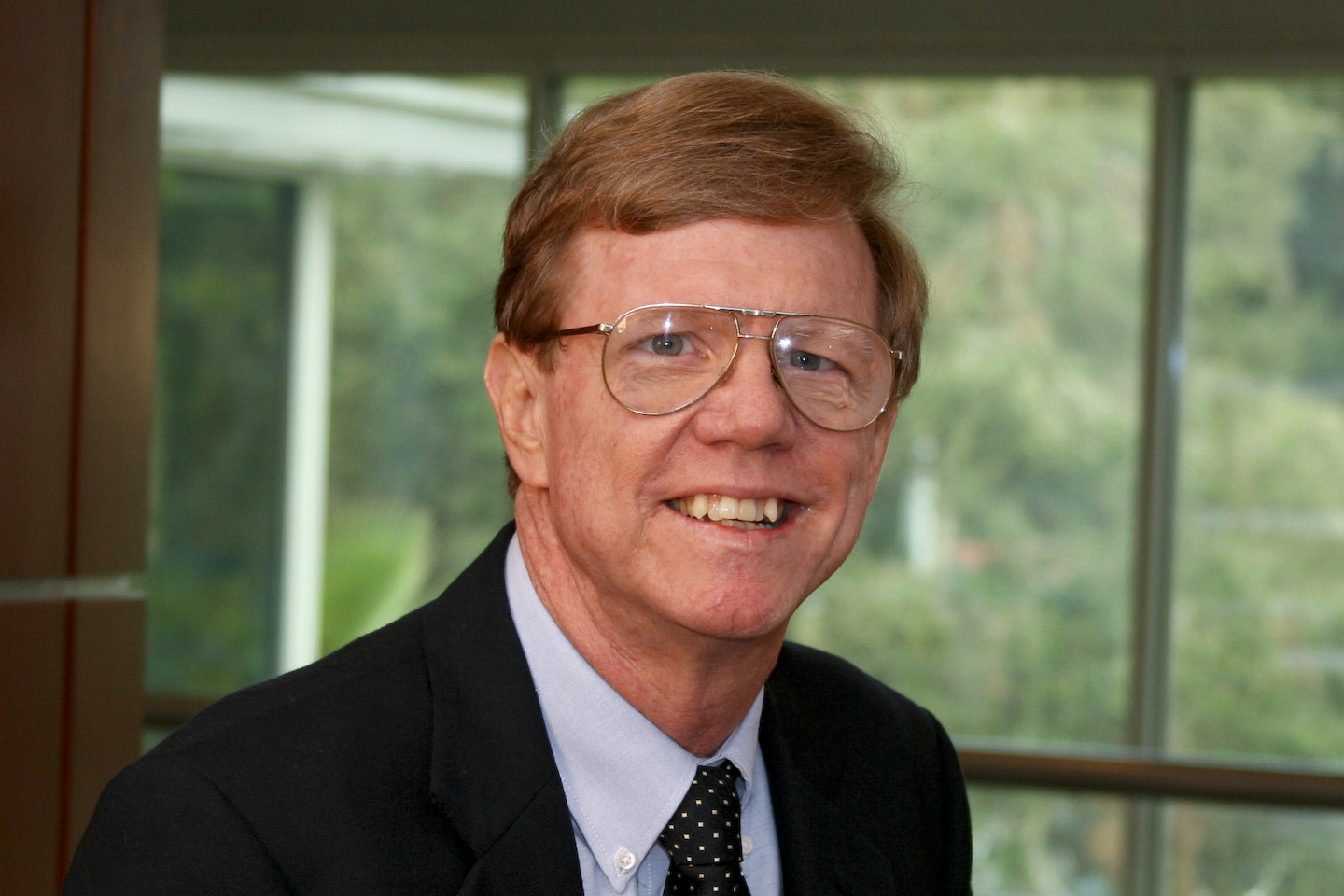 Dr. Robert Houmes