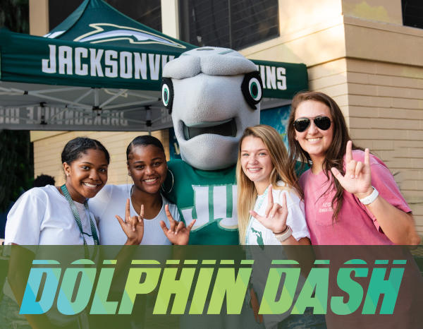 A group of Jacksonville University Challenge Champions at Dolphin Dash