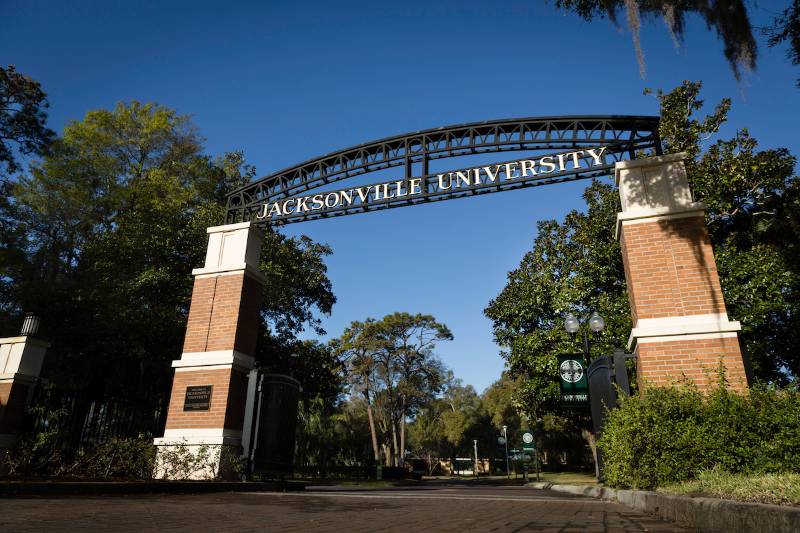 The Front Gates of Jacksonville University's Arlington location.