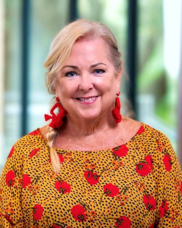 Terri Bush Headshot