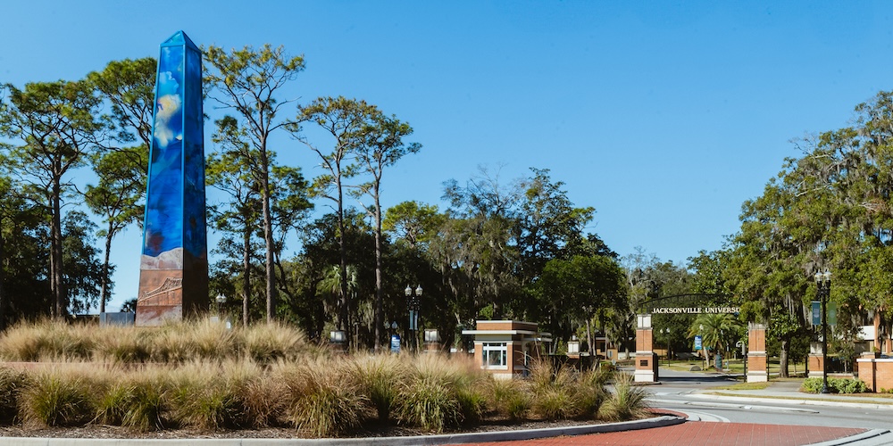 Obelisk in front of JU gates