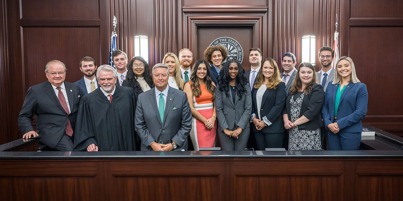 College of Law students with President Cost, Dean Allard and Chief Judge Mahon.