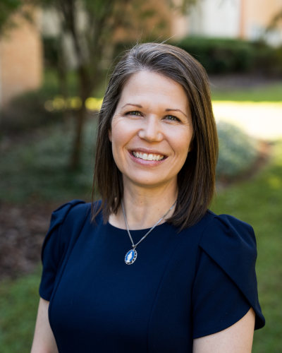 Dr. Lindsay Wolf