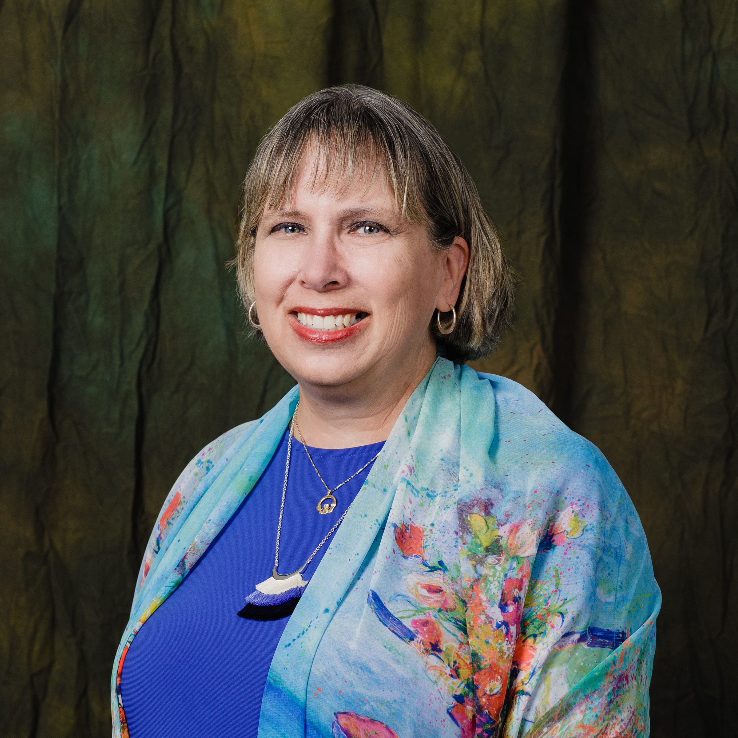 Dr. Lori Helgeson