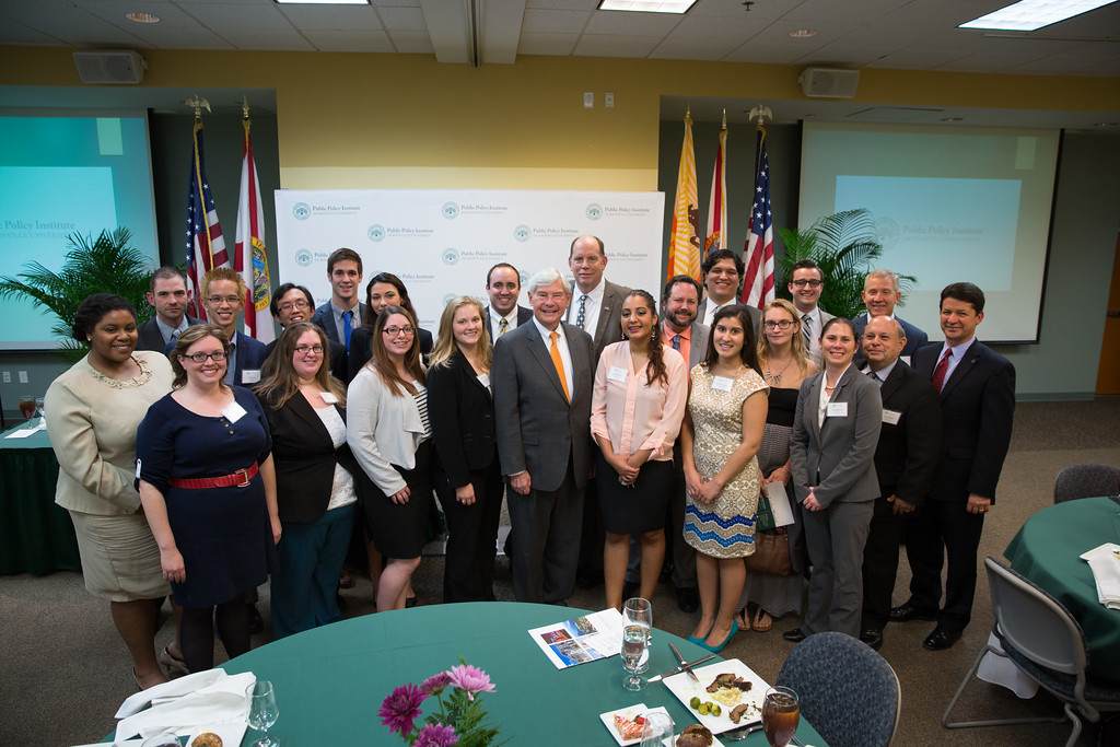 Congressman Bob Graham and Public Policy students.