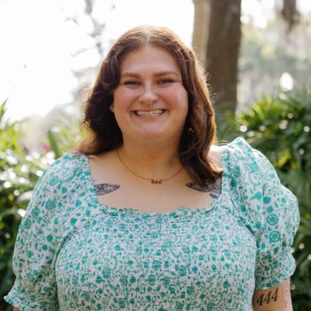 Kira Kieler headshot - Thrive Coach