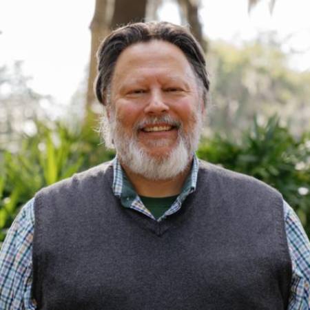 Kevin Hozey headshot - Thrive Coach