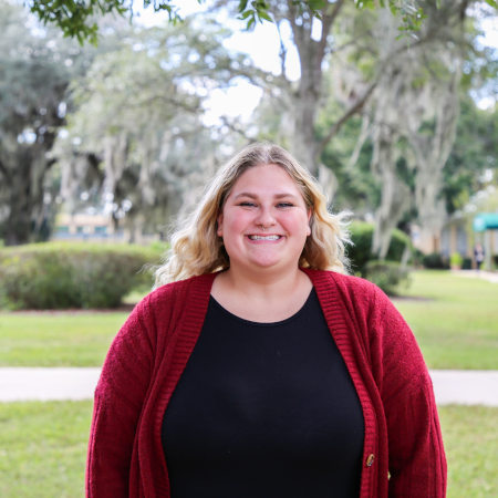 Kira Kieler headshot - Thrive Coach